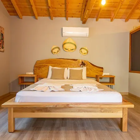 Villa Pineyard Villas *